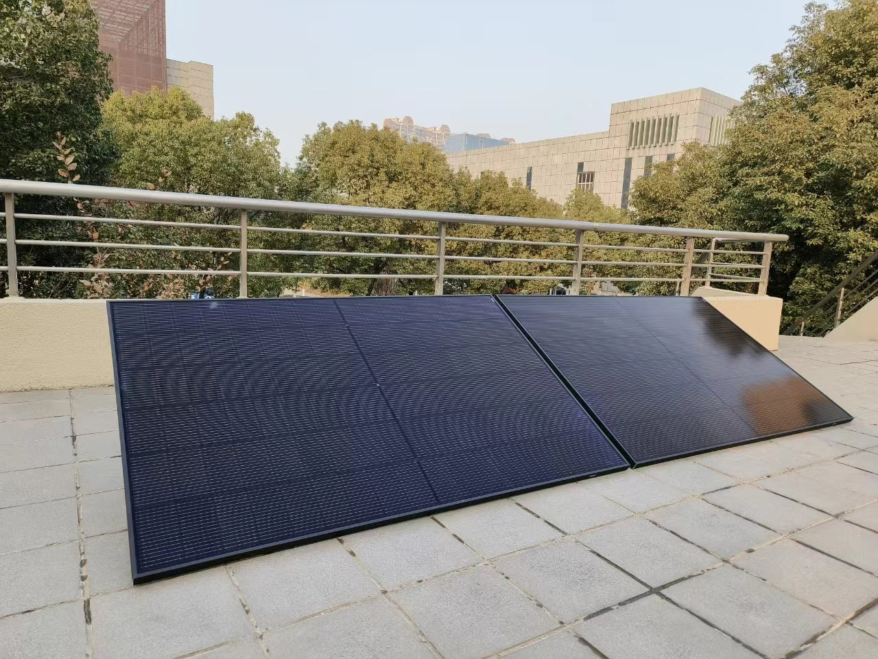 SAKETE Solarpanel 500W Bifazial (+100W), Solarmodul Doppelglas Full Black, N-Typ Photovoltaik Modul für Balkonkraftwerk